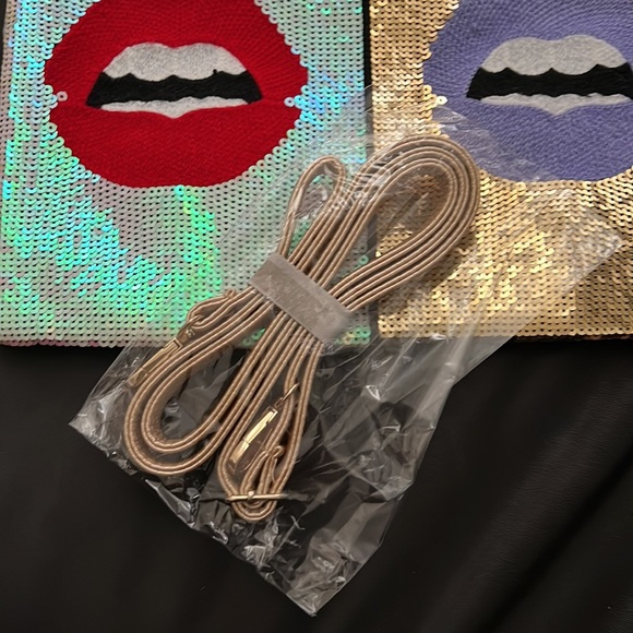 LIPS GLITTER BAG - Picture 2 of 4